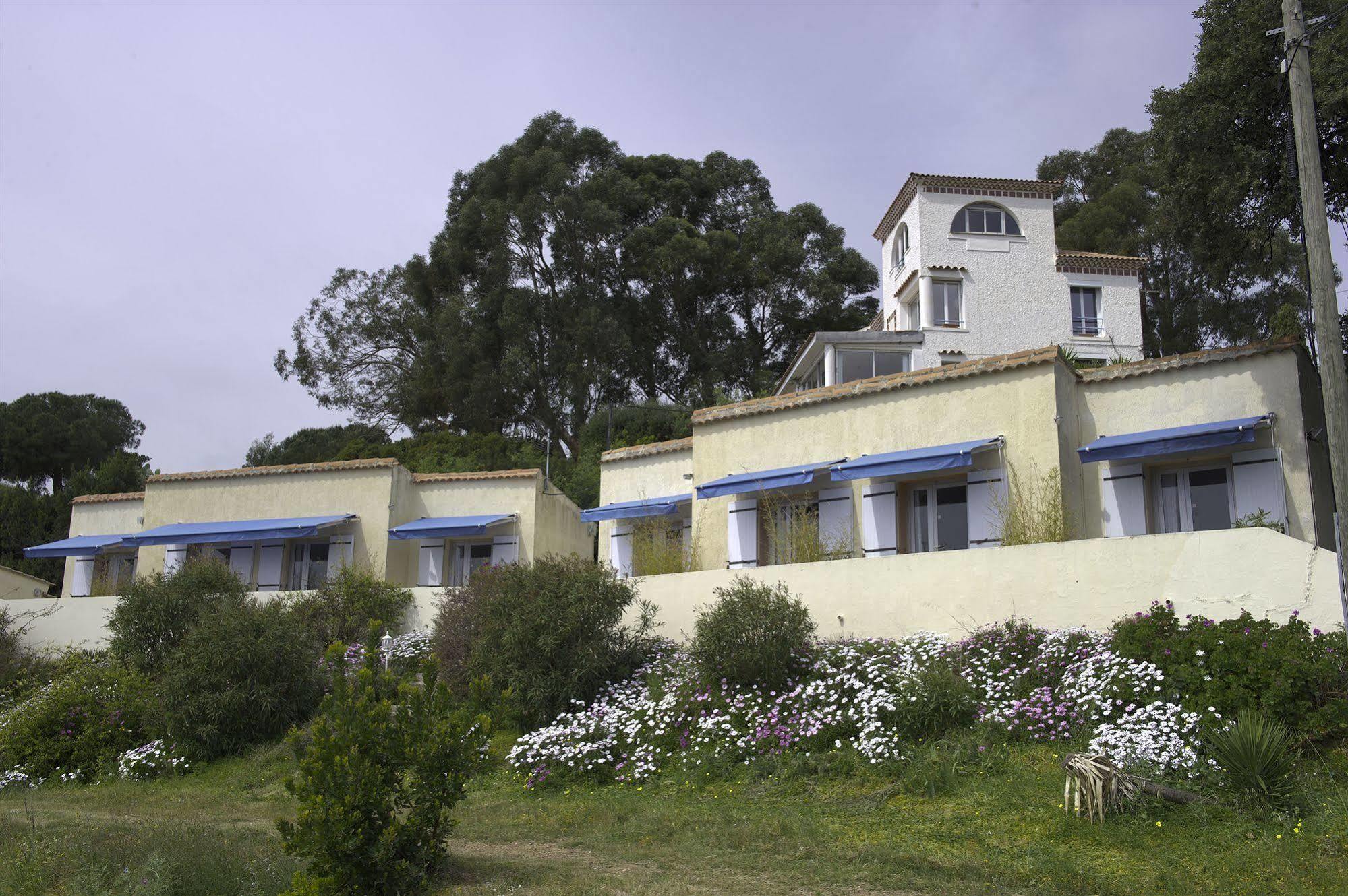Azur Hotel Le Lavandou Exteriör bild